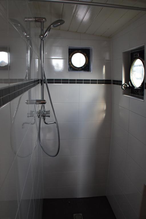 Boat-Apartment Rotterdam Fokkelina Exterior photo